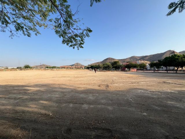 El Ayuntamiento actúa en un solar de 5.800 m² en Cobatillas dentro del plan intensivo de limpieza - 3, Foto 3