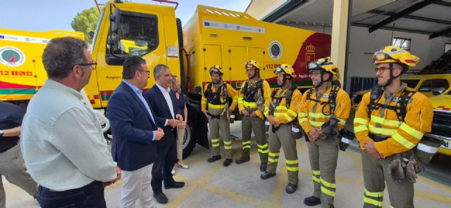 La Comunidad adquiere dos nuevas autobombas de última generación para reforzar el dispositivo de defensa contra incendios forestales - 2, Foto 2