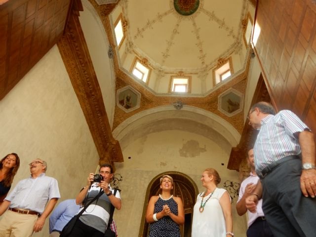 Cultura se reúne con la Cofradía del Socorro para conocer el proyecto de restauración de la capilla de la Catedral Antigua de Cartagena - 1, Foto 1