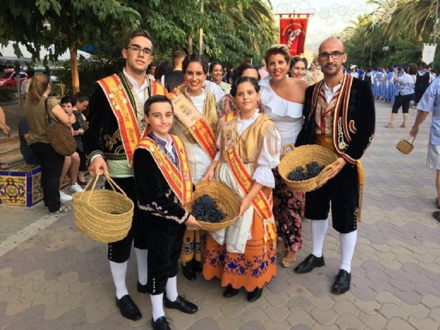 El Gobierno regional destaca la labor de la Federación de Peñas de las Fiestas de la Vendimia de Jumilla para conseguir que sean declaradas de Interés Turístico Nacional - 1, Foto 1