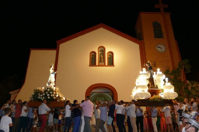 Los vecinos de Alumbres celebran el día de San Roque con la tradicional misa y procesión - 1, Foto 1