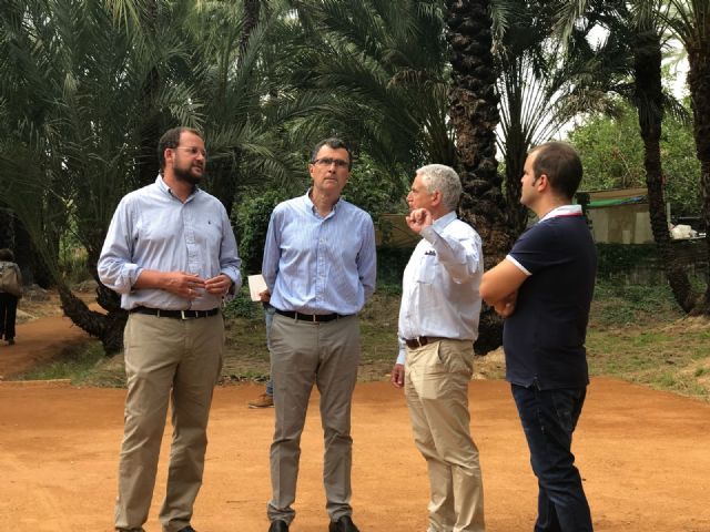 El Ayuntamiento enriquece el Palmeral de Santiago y Zaraíche con la plantación de 30 árboles frutales y la creación de un bancal típico de la Huerta de Murcia - 1, Foto 1