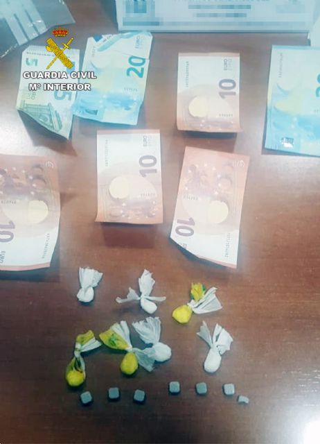 La Guardia Civil detiene a un presunto traficante de droga en una zona de ocio de San Javier - 1, Foto 1