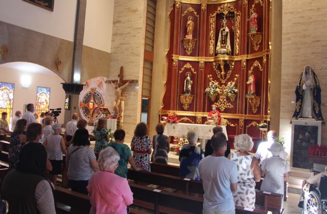 La devoción de los fieles acompañó al Cristo del Mar Menor - 1, Foto 1