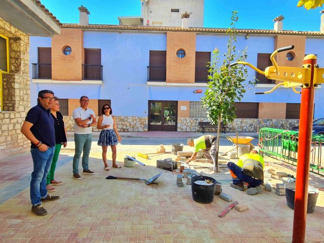 El Ayuntamiento de Caravaca realiza obras en plazas y espacios verdes de pedanías para potenciar los espacios de encuentro vecinal - 1, Foto 1