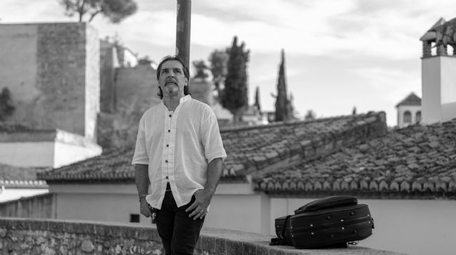 Agustín Carbonell, El Bola, desnuda su alma enDueño de la naday homenajea a Paco de Lucía - 2, Foto 2