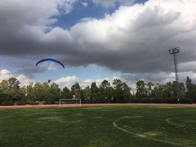 Los parapentes vencen al tiempo en la XXI Concentración Nacional de Parapente de los Juegos Deportivos del Guadalentín, Foto 2