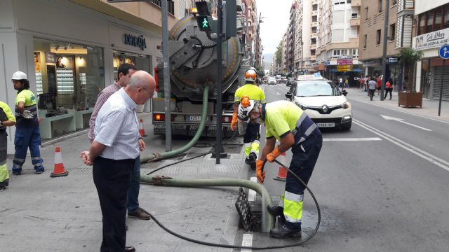 Aguas de Lorca revisa y pone a punto 3.000 imbornales y alcantarillas en nuestro término municipal con el fin de evitar incidencias en caso de fuertes precipitaciones - 2, Foto 2