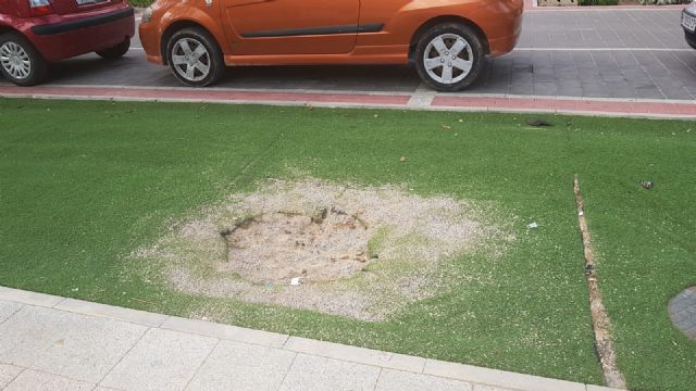 El PSOE exige a Gil Jódar que atienda a los vecinos de Alfonso X y solucione las deficiencias causadas por las chapuzas que cometieron con las obras - 3, Foto 3