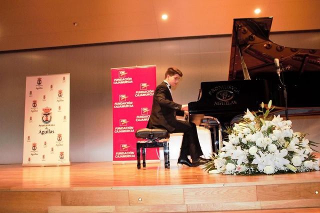 El concierto de Arturo Abellán recauda 3.250 euros para el Centro Ocupacional Urci - 1, Foto 1