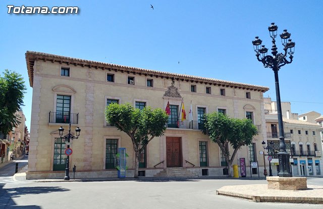 La Junta de Gobierno Local adjudica el contrato de póliza de seguros de daños materiales del Ayuntamiento de Totana, Foto 1