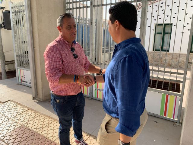 El alcalde de Pliego, Antonio Huescar entrega en San Javier las donaciones recogidas en su municipio para los afectados por las inundaciones - 3, Foto 3