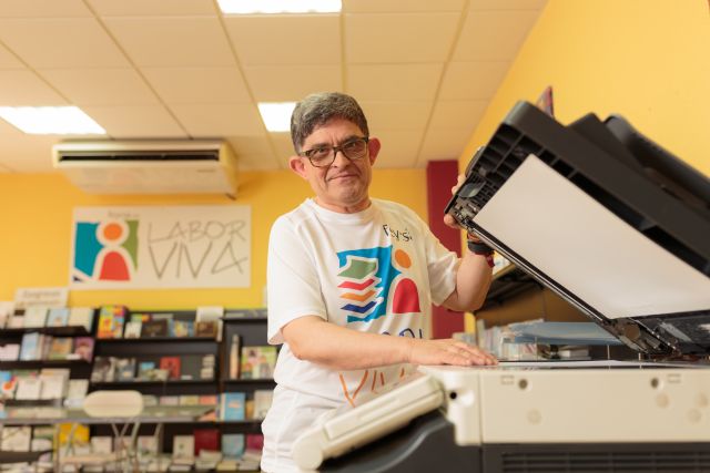 Abre en Murcia la primera copistería atendida y gestionada por personas con discapacidad - 1, Foto 1