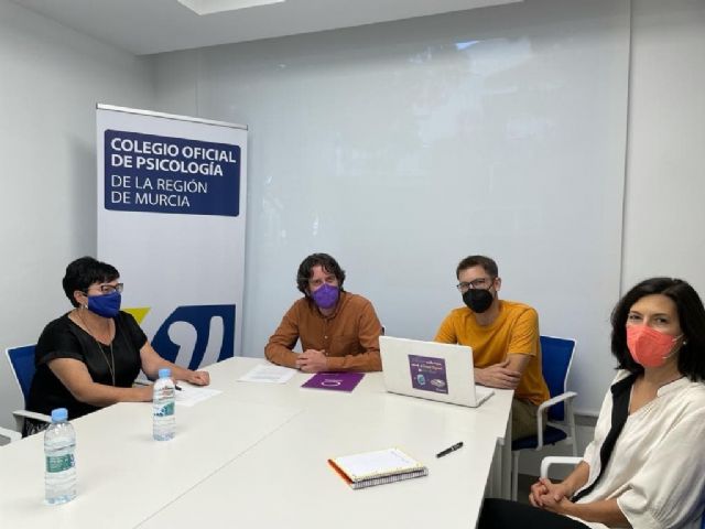 Podemos traslada al Colegio Oficial de Psicologa de la Regin de Murcia su proyecto de Ley de Salud Mental, Foto 2
