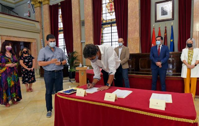 Firmado el convenio colectivo que beneficiará a los más de 3.000 empleados públicos del Ayuntamiento de Murcia - 3, Foto 3