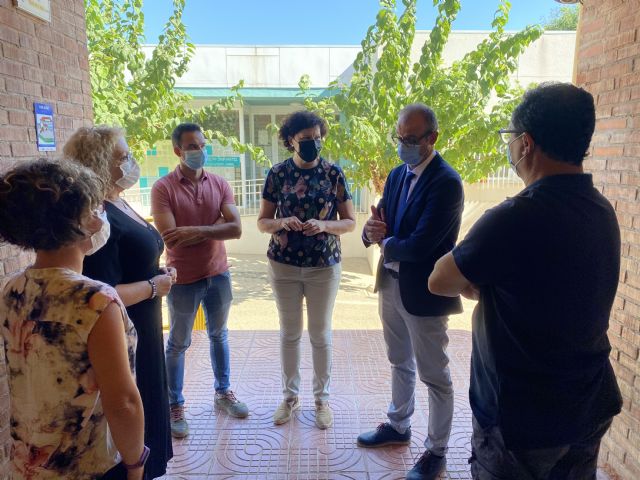 El director general de Planificación Educativa y Recursos Humanos visita los centros educativos de Puerto Lumbreras, que han comenzado el curso con total normalidad - 1, Foto 1