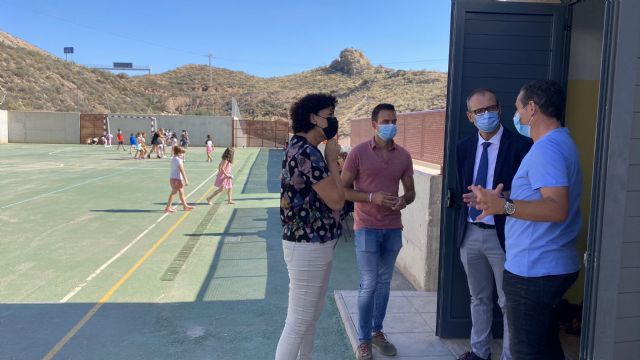 El director general de Planificación Educativa y Recursos Humanos visita los centros educativos de Puerto Lumbreras, que han comenzado el curso con total normalidad - 2, Foto 2