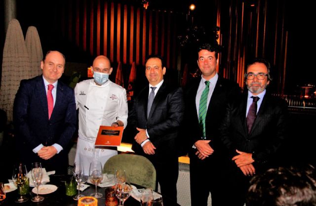 MsTrigo y el Club Murcia Gourmet estrechan lazos de la mano del chef Nazario Cano de Odiseo, Foto 1