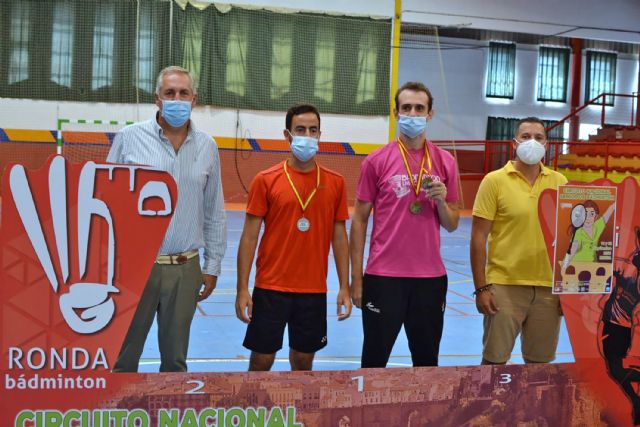 Tres oros, una plata y tres bronces para el Bádminton Las Torres en la prueba de Ronda del circuito nacional sénior - 5, Foto 5