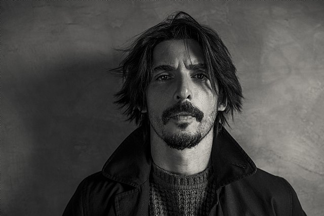 STARZPLAY, PANTAYA, FABULA Y FREMANTLE se asocian para la coproducción en español EL REFUGIO protagonizada por Alberto Guerra y Ana Claudia Talancón - 1, Foto 1