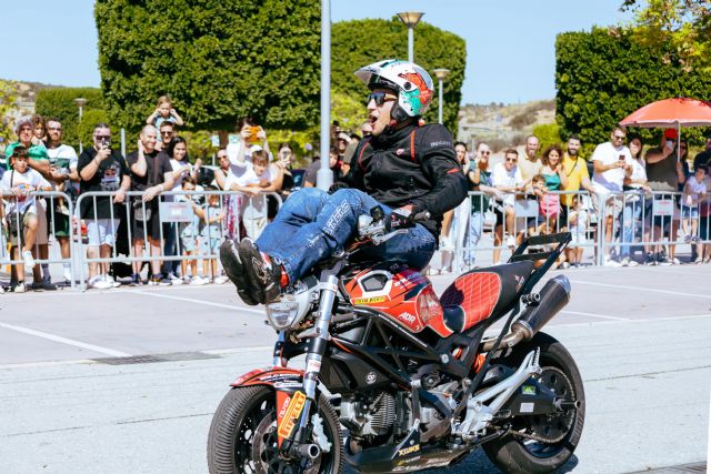 Emilio Zamora vuelve a La Noria Outlet con un espectáculo único de acrobacias sobre dos ruedas - 3, Foto 3