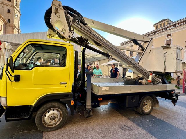 El Ayuntamiento realiza una nueva actuación en las fachadas del casco antiguo de cara a las celebraciones multitudinarias que tendrán lugar con motivo de la Feria y Fiestas de Lorca - 3, Foto 3