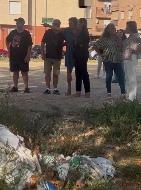 El PSOE urge al Gobierno local a limpiar los solares de Puente Tocinos y a desbloquear la comisaría y la sala de estudio - 1, Foto 1