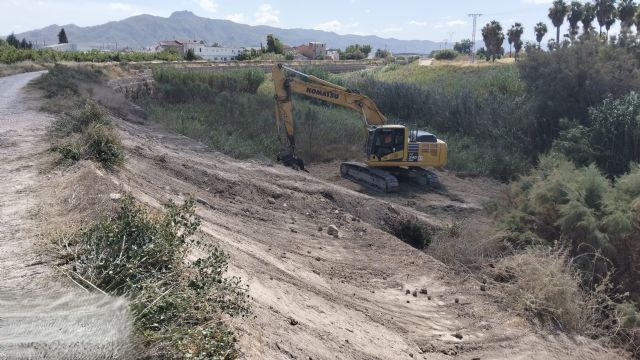 Comienzan los trabajos de desbroce del cauce del canal del Reguerón - 1, Foto 1