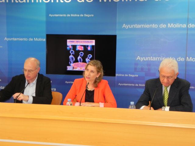 El Día Mundial de la Osteoporosis se conmemora en Molina de Segura con conferencias, densitometrías gratuitas, un taller de alimentación y la realización de actividad física - 2, Foto 2