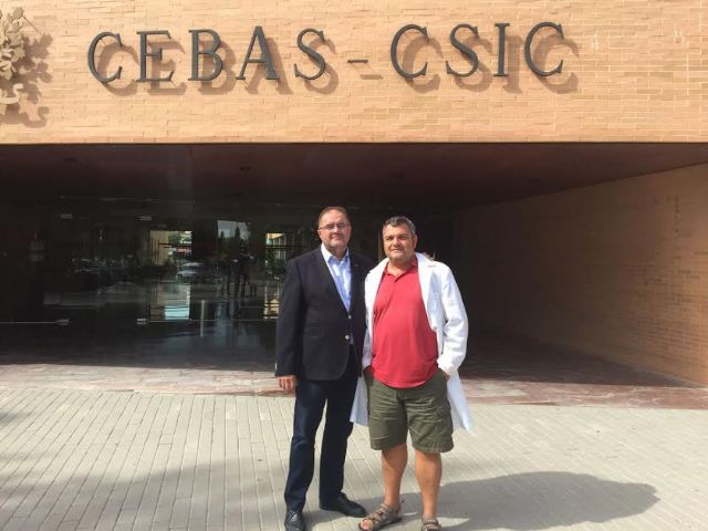 The Mayor visits the Center for Soil Science and Applied Biology Segura (CEBAS), the Higher Centre for Scientific Research (CSIC), Foto 4