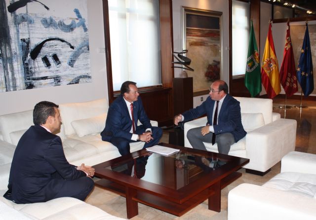 El presidente de la Comunidad se reúne con el alcalde de Ceutí, Juan Felipe Cano - 1, Foto 1