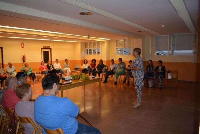 AFEMAC cierra sus actos conmemorativos del Día de la Salud Mental con la conferencia Mi mono y yo, ¿me comunico bien? - 4, Foto 4