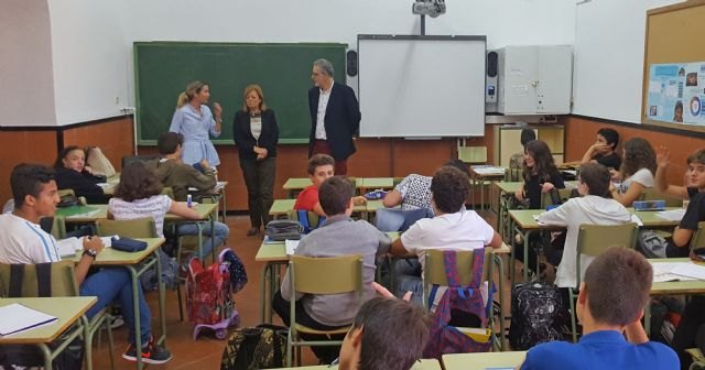 Educación invierte 840.000 euros para renovar mobiliario en 121 centros educativos - 2, Foto 2