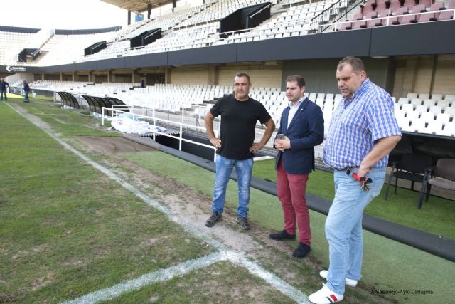 Puesta a punto del Estadio Cartagonova con la resiembra del césped para los encuentros deportivos - 1, Foto 1