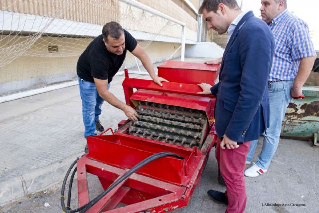 Puesta a punto del Estadio Cartagonova con la resiembra del césped para los encuentros deportivos - 2, Foto 2