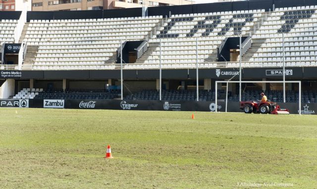 Puesta a punto del Estadio Cartagonova con la resiembra del césped para los encuentros deportivos - 5, Foto 5