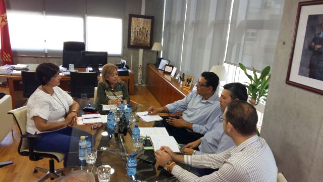 La Federación de asociaciones Gitanas FAGA con Delegación en Murcia se ha reunido con la Consejera de Educación de la Región de Murcia y su equipo - 2, Foto 2