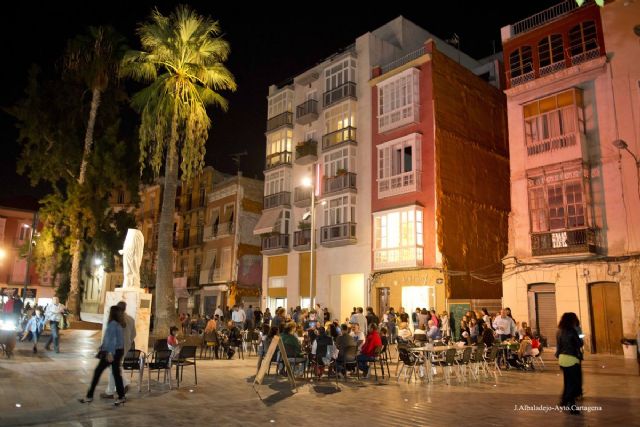 La Plaza San Francisco bailó al ritmo de la música de las últimas décadas en el Festival Otoño Pop - 5, Foto 5