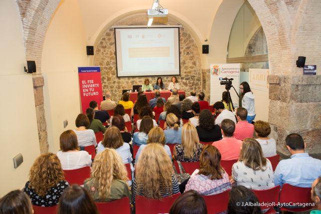 El Ayuntamiento y la CARM presentan las lineas del protocolo para la insercion laboral de las personas en riesgo de exclusion social - 1, Foto 1