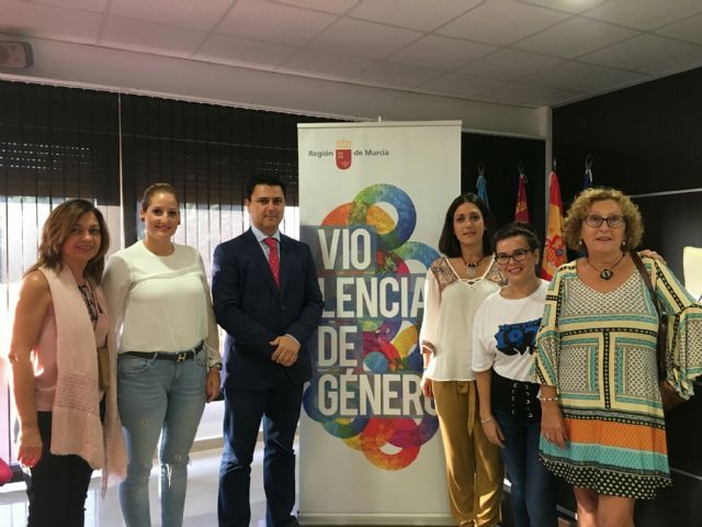 Profesionales sanitarios y de servicios sociales participaron hoy en Santiago dela Ribera de un seminario para mejorar la coordinación sociosanitaria en violencia de género - 1, Foto 1