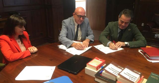 El ayuntamiento de Lorquí firma un convenio con el Colegio Notarial de Murcia para mejorar la gestión del IBI y del IIVTNU - 1, Foto 1