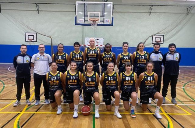 Gran victoria del UCAM Primafrio Jairis en el debut de Marta Sniezek en LF2 - 1, Foto 1