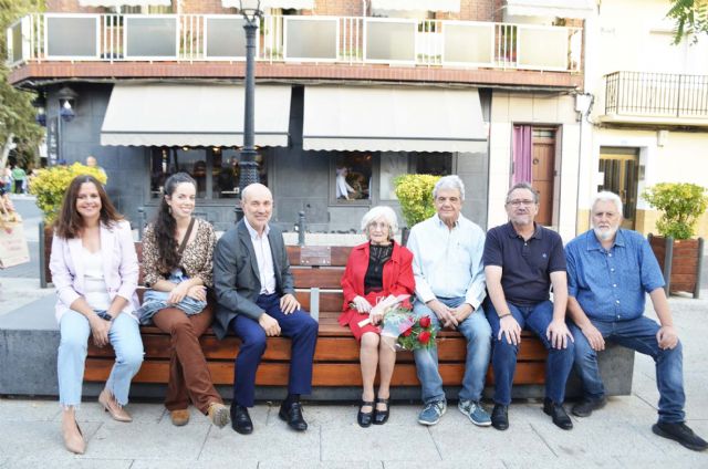 En un emotivo acto Piedrabuena bautiza su primer Banco Literario en honor al poeta Nicolás del Hierro - 2, Foto 2