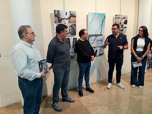 21 artistas y docentes exploran de forma conjunta la ciudad como espacio físico y simbólico - 1, Foto 1