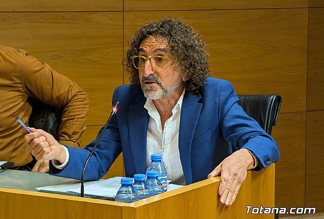 Moción del concejal no adscrito Manolo Cánovas para rescatar el Servicio de Aguas de Totana Moción del concejal no adscrito Manolo Cánovas para rescatar el Servicio de Aguas de Totana