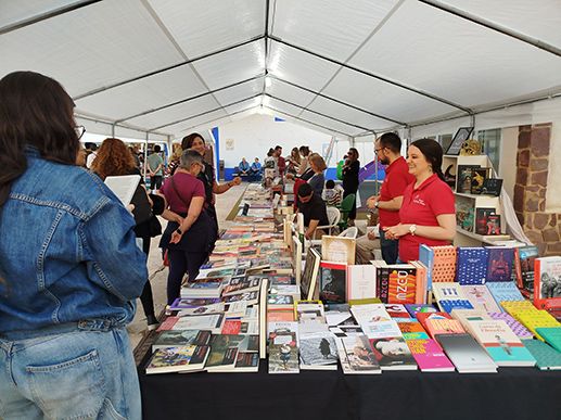 Los guardianes del sue&ntilde;o. Nace la I Feria del Libro de Valdepe&ntilde;as - 2, Foto 2