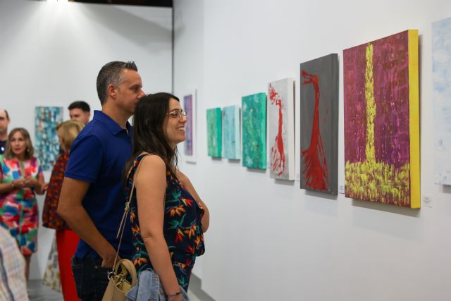 Ana Sánchez presenta «El despertar del mirlo», una invitación a volar libre a través del color - 2, Foto 2