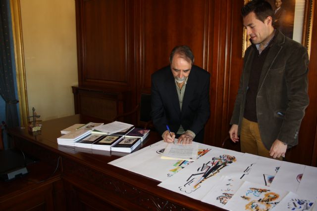 El pintor y escritor Fernando Gil Morales dona al Ayuntamiento, para su difusión cultural, una serie de pinturas y libros - 5, Foto 5