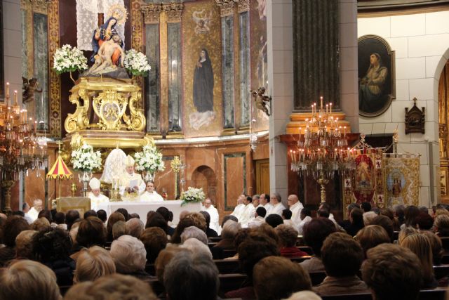 “Si la fe no existe, al menos se espera el respeto”, Mons. Lorca en la misa de desagravio de la Caridad - 1, Foto 1