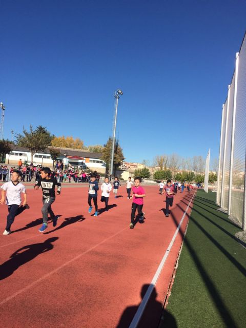 Los escolares de 3° y 4° de Primaria de Cehegín participan en las jornadas de atletismo - 3, Foto 3